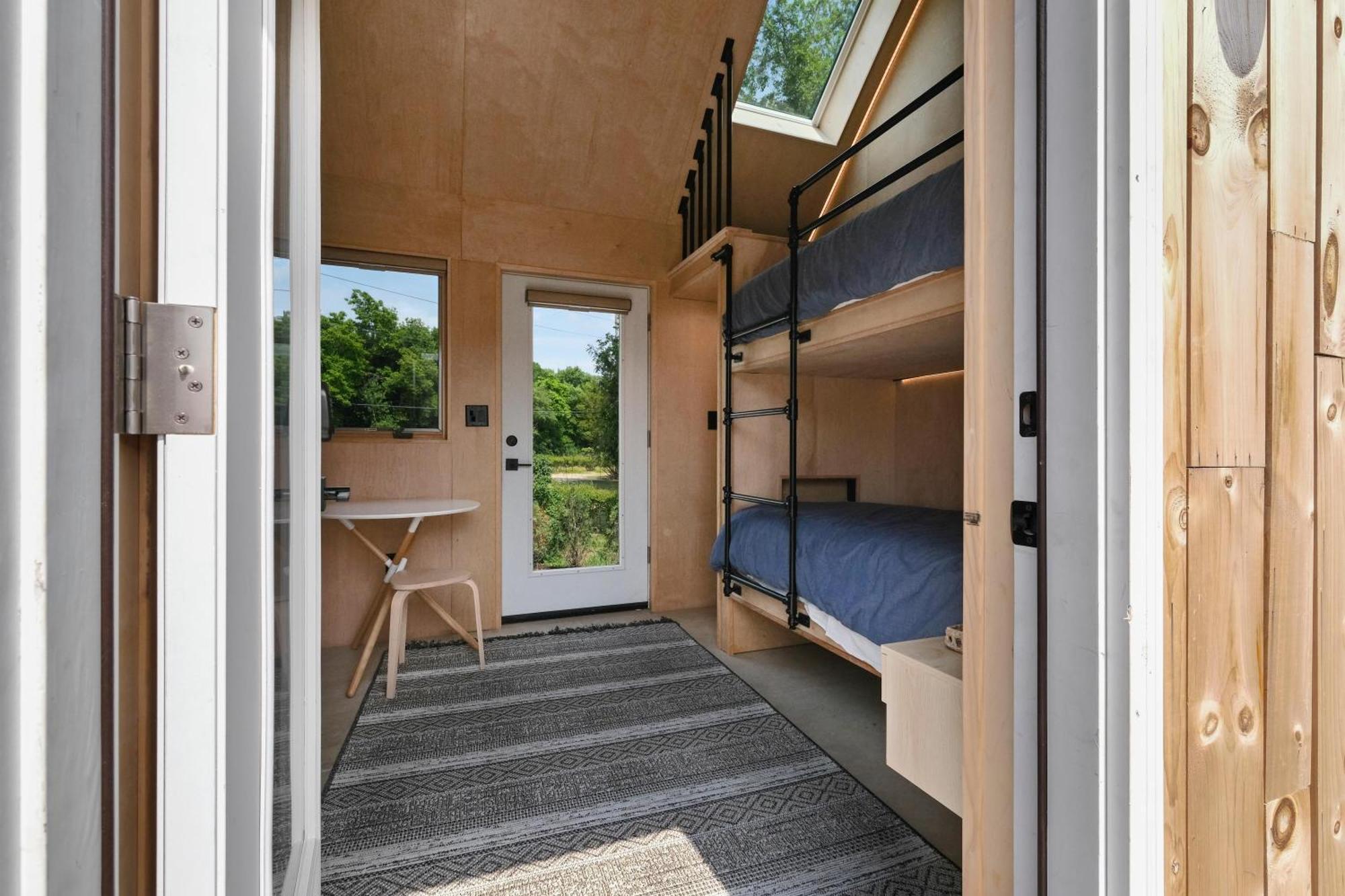 Villa Bunkies- The Hold Ottawa Exterior foto